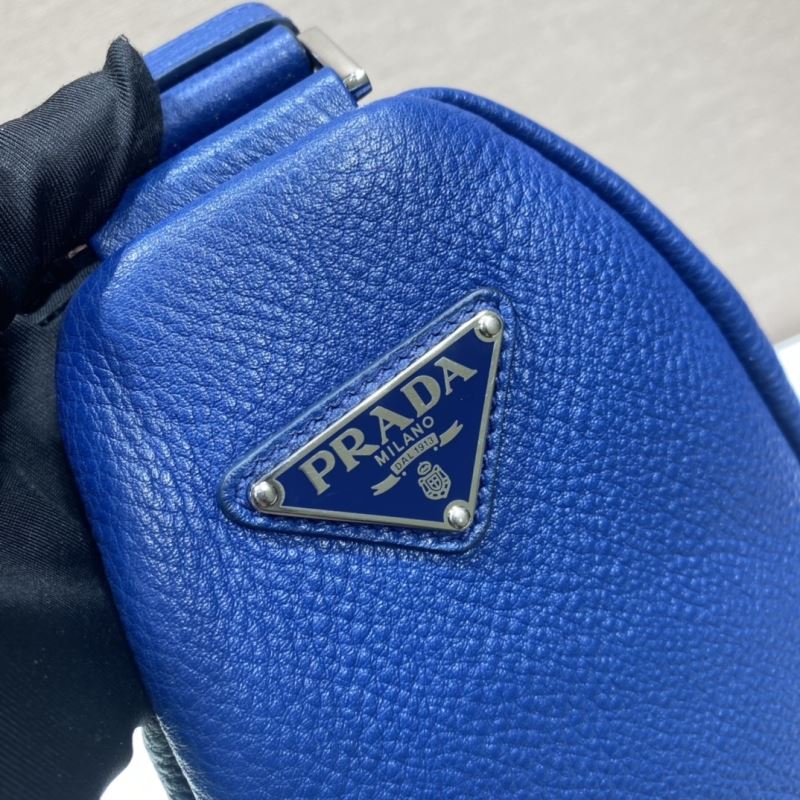Pra*a triangle pouch